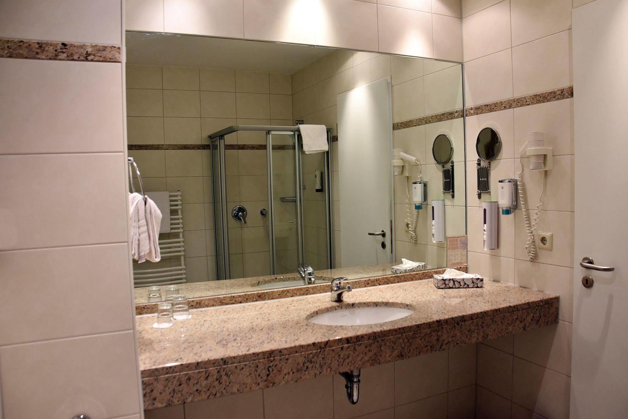 Koncept Hotel Benedikt ซีกบวร์ก ภายนอก รูปภาพ
